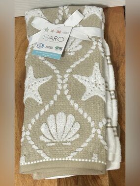 CARO Home Hand Towels Seaside Shells Starfish Set of 3 Tan/White NEW